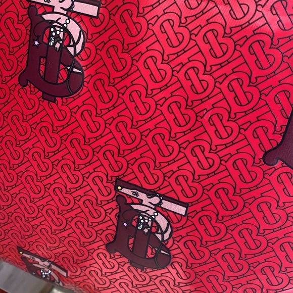 Authentic Burberry tote - Picture 3 of 16